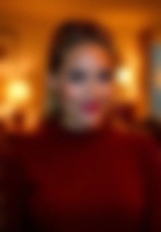 Monica, 27